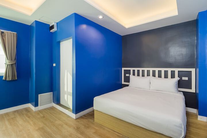 Room 14 of 64