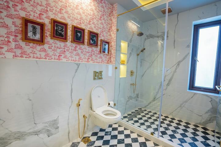 Room 20 of 81