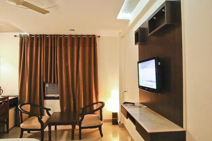 Room 12 of 23