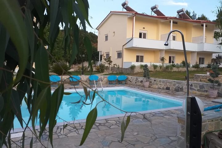 Pool 39 of 45
