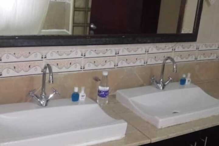 Room 12 of 15