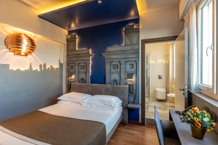 Room 34 of 84