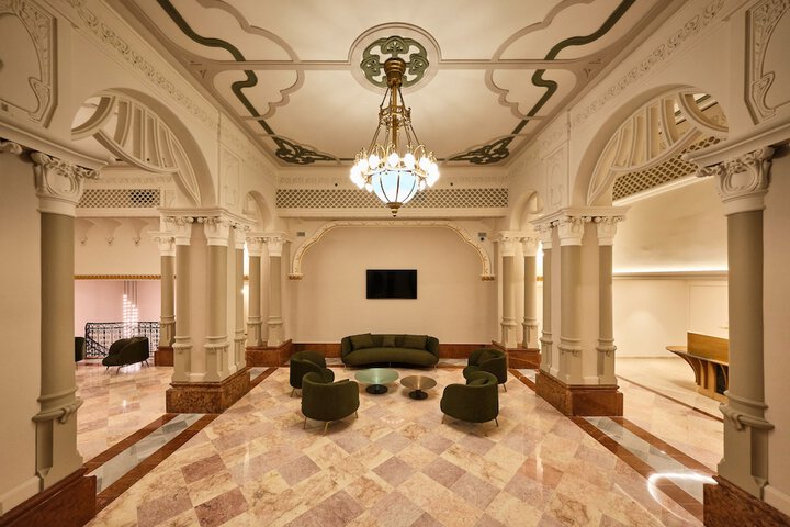 Hotel Lobby