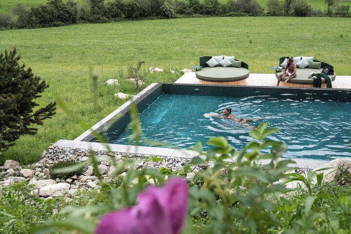 Pool 64 of 160