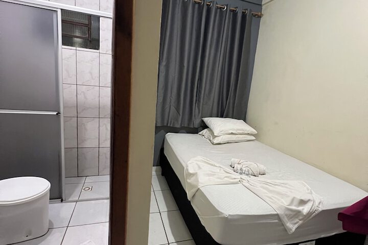 Room 48 of 74