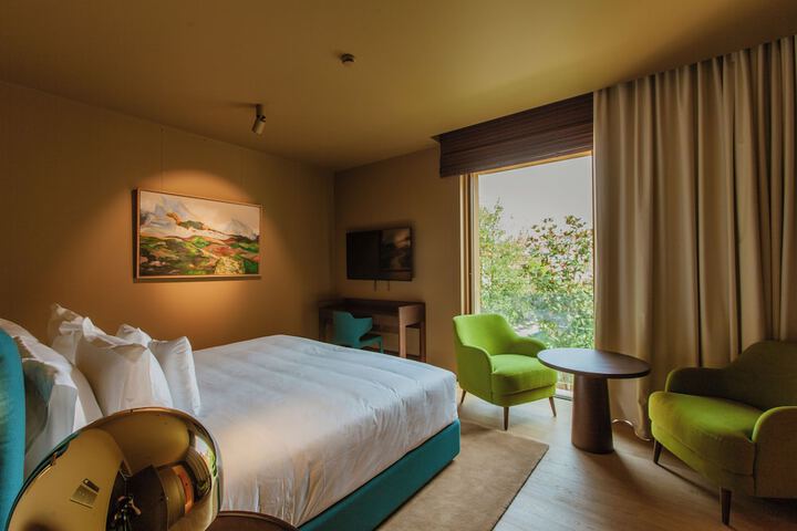 Room 4 of 56