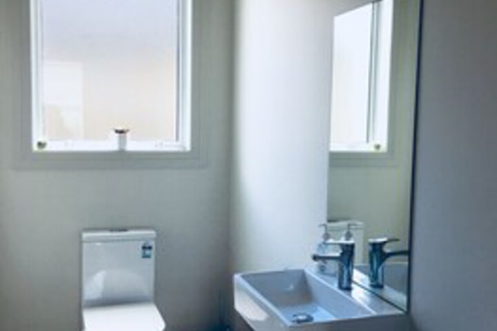 Room 9 of 20