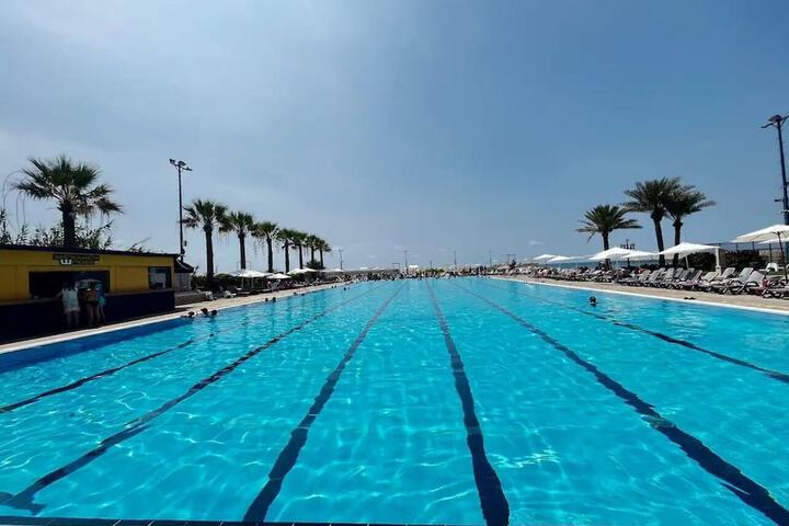 Pool 11 of 29