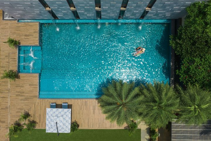 Hotel Pool