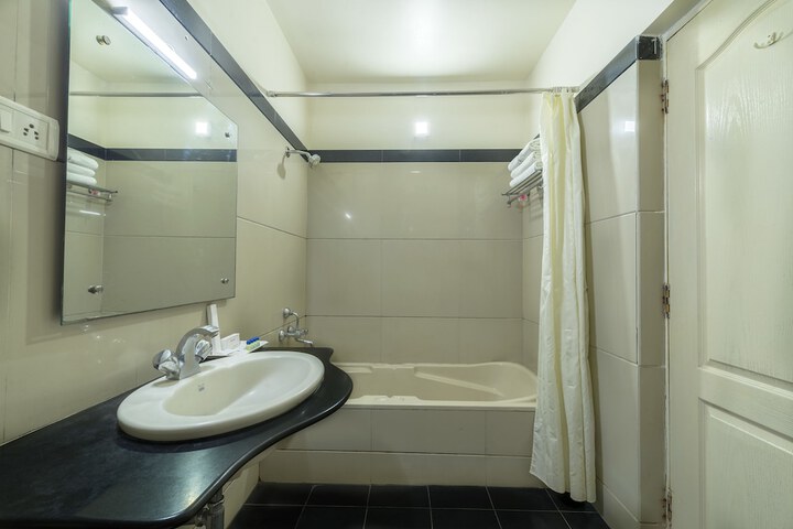 Room 16 of 26