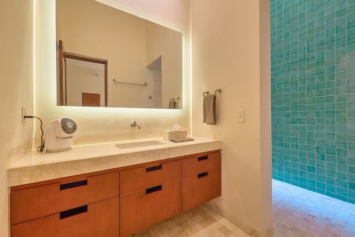 Room 18 of 26