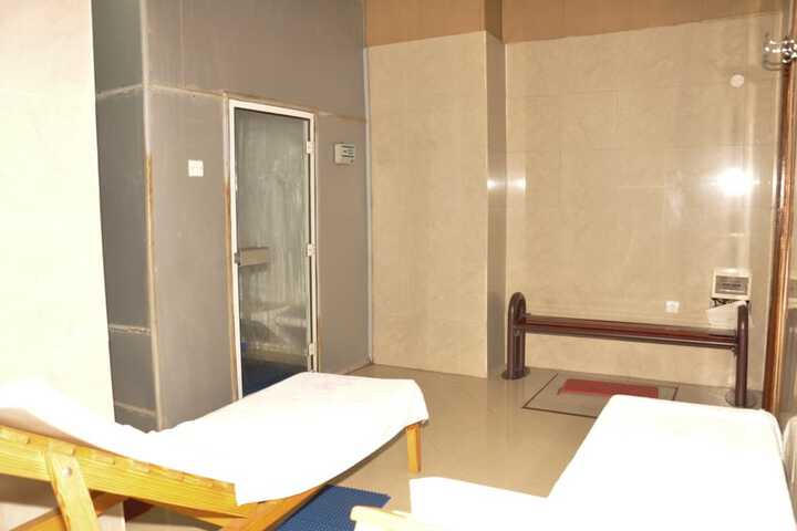Room 16 of 54