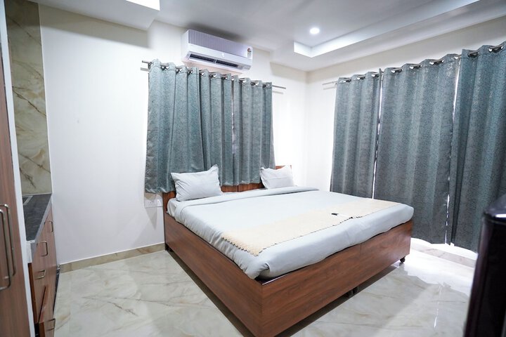 Room 46 of 77