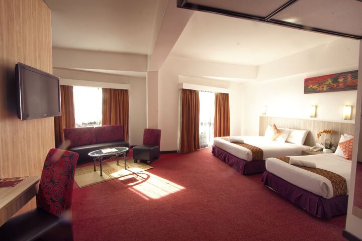 Room 22 of 38