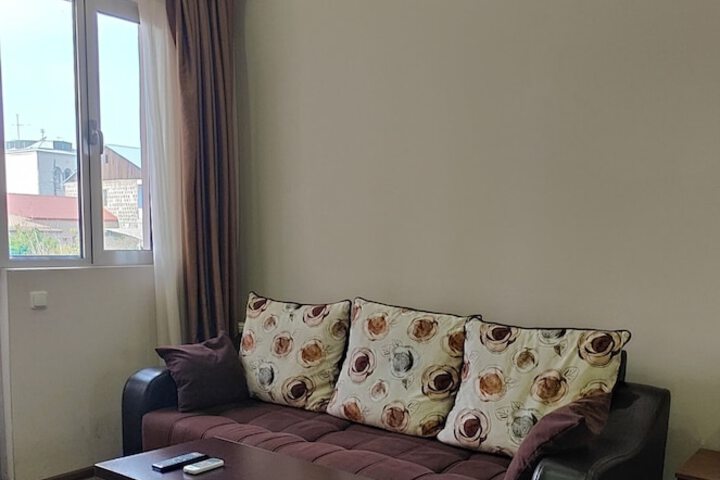Room 12 of 164