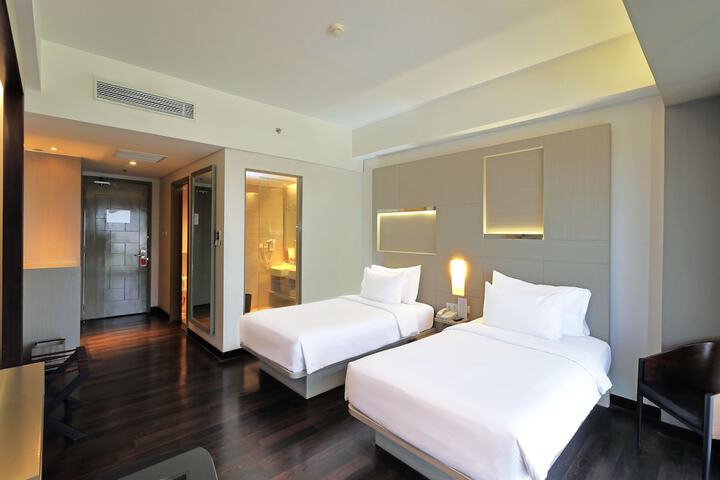 Room 4 of 53