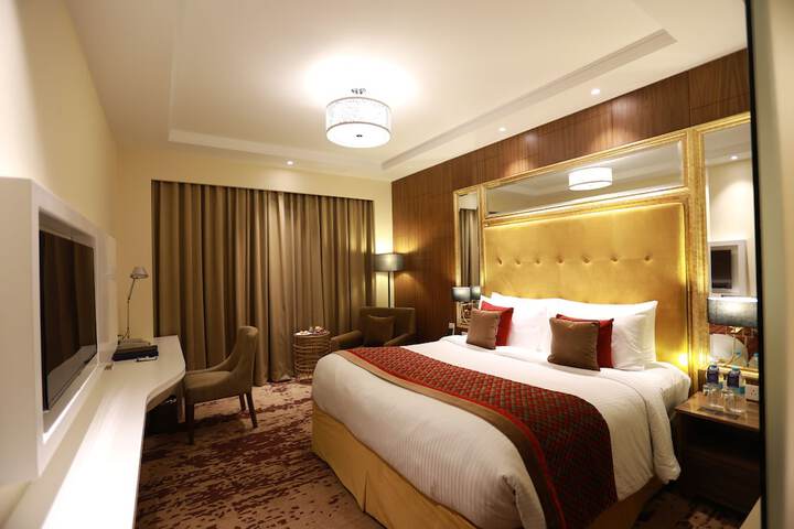 Room 25 of 140