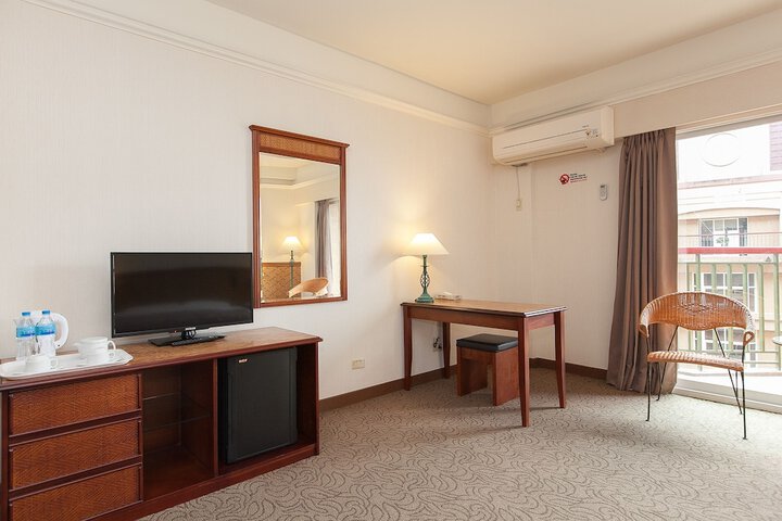 Room 15 of 36
