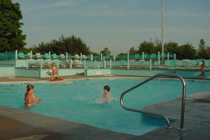 Pool 26 of 38