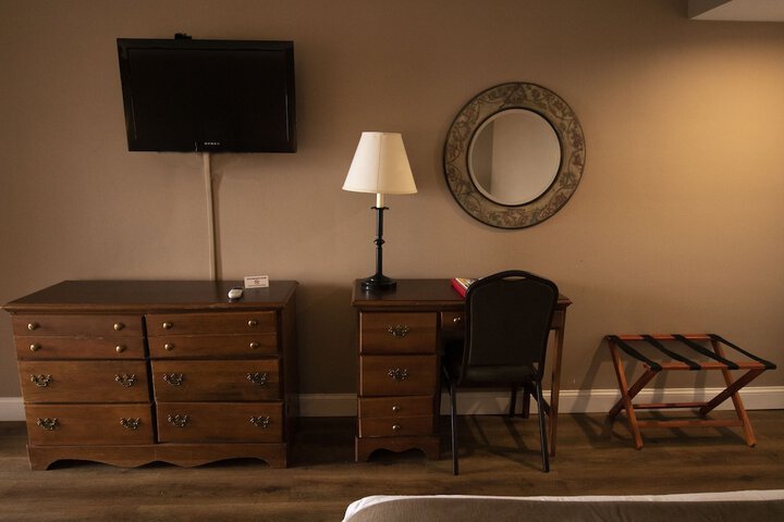 Room 48 of 168