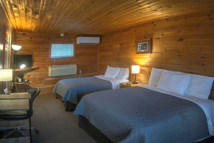 Room 6 of 32