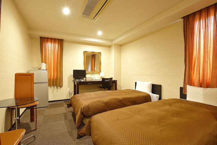 Room 9 of 46