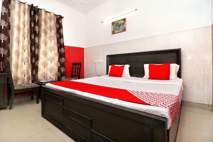 Room 14 of 23