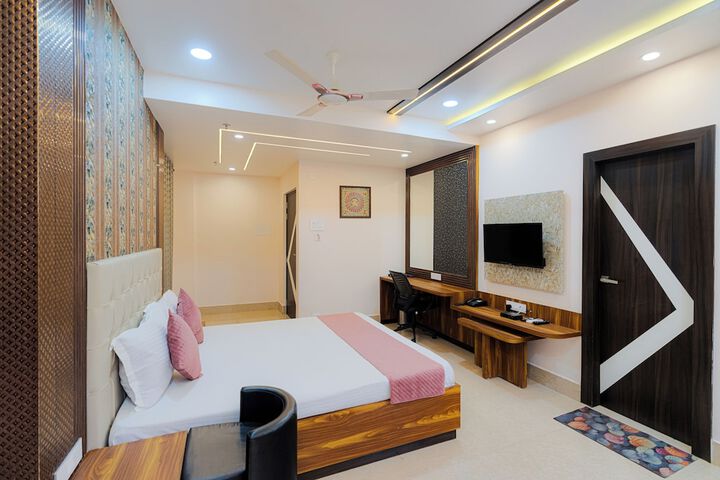 Room 19 of 37
