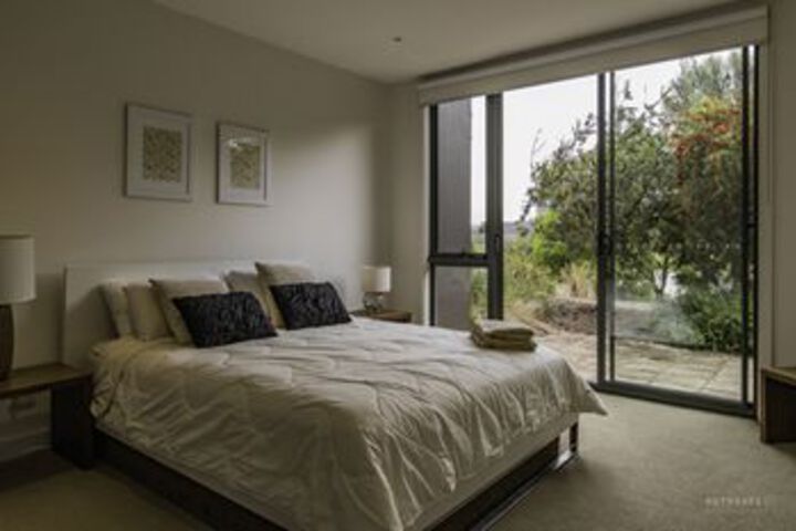 Room 10 of 29