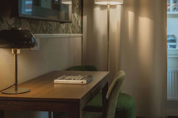 Room 33 of 132