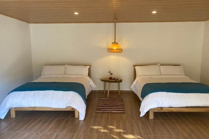 Room 8 of 120