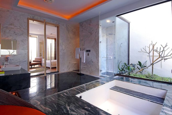 Room 15 of 24