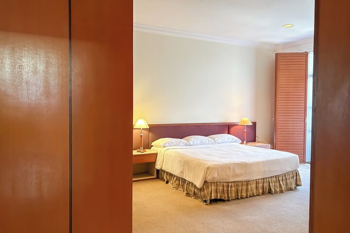 Room 3 of 61