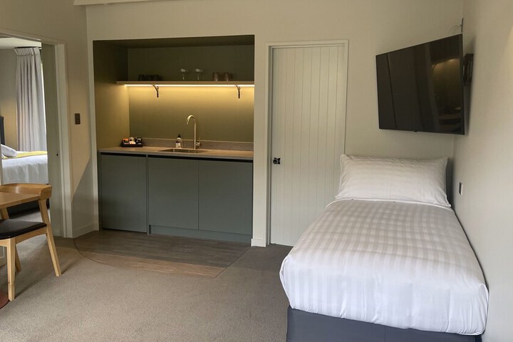 Room 52 of 81