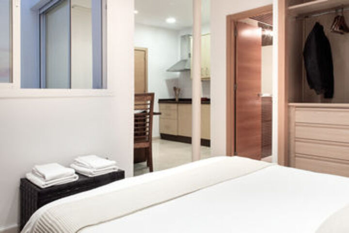 Room 14 of 30