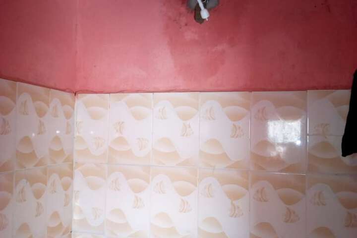 Room 8 of 12