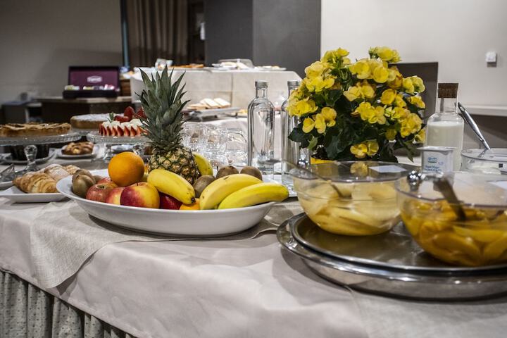 Dining 60 of 66