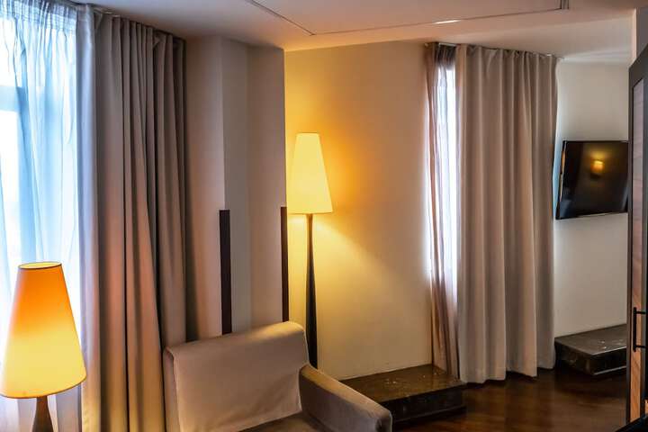 Room 38 of 102