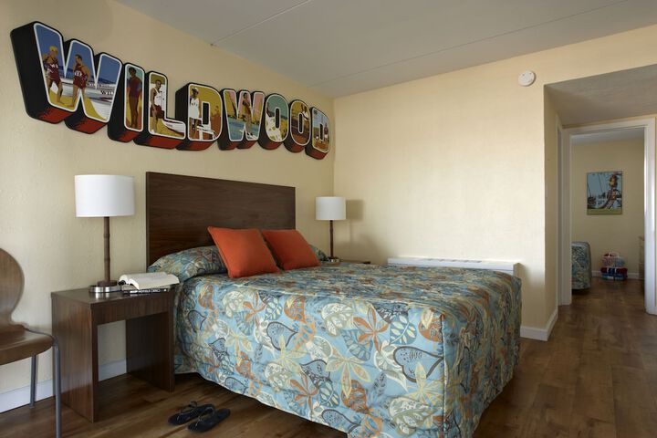 Room 5 of 33