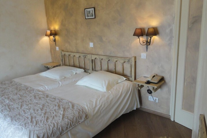 Room 26 of 55