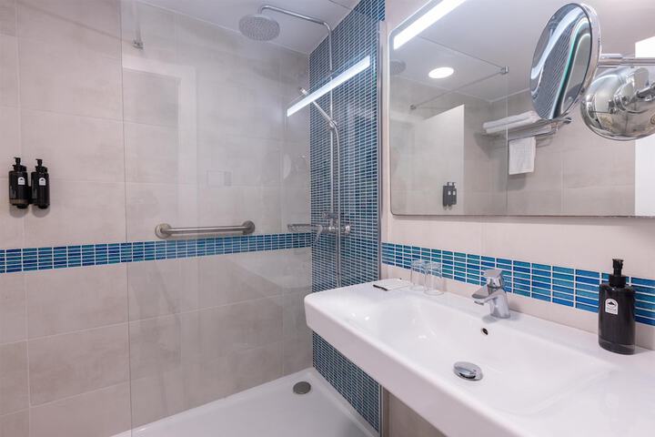 Clean Restrooms