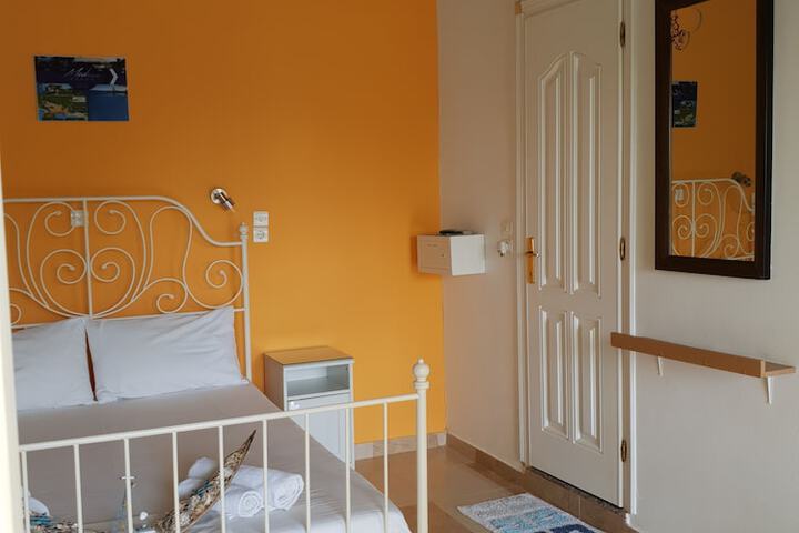 Room 19 of 25