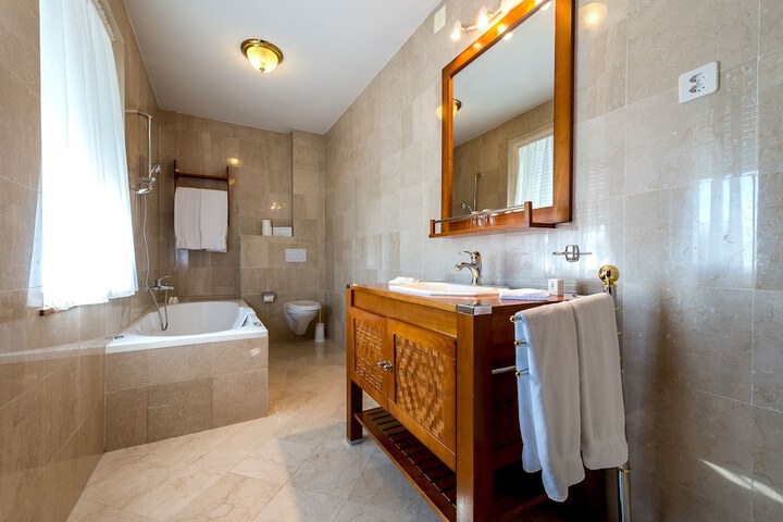 Bath Photo