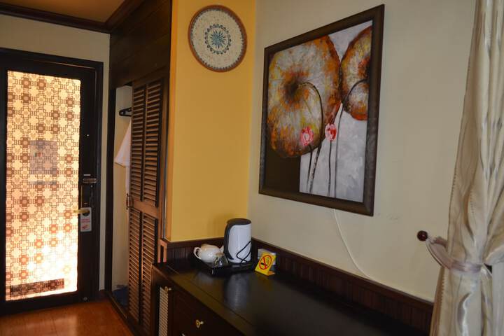 Room 19 of 146
