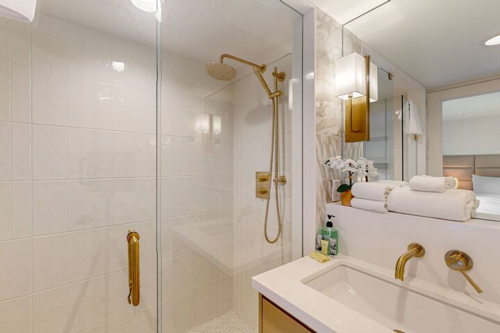 Room 427 of 457