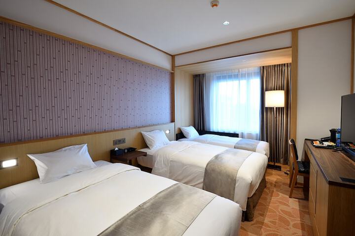 Room 10 of 73