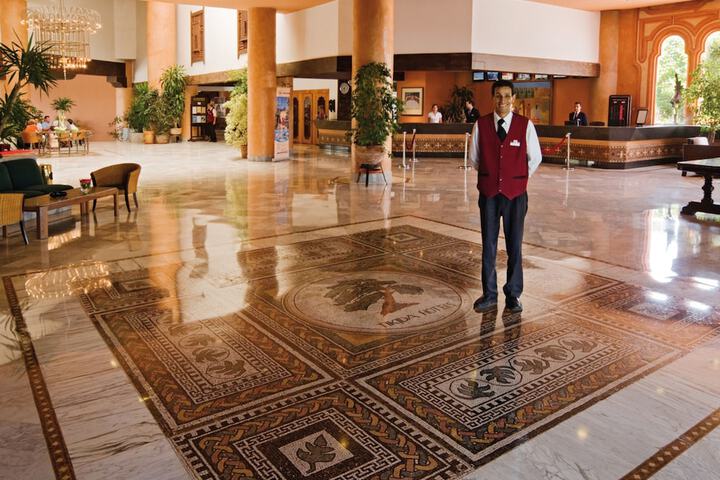 Guest Lobby