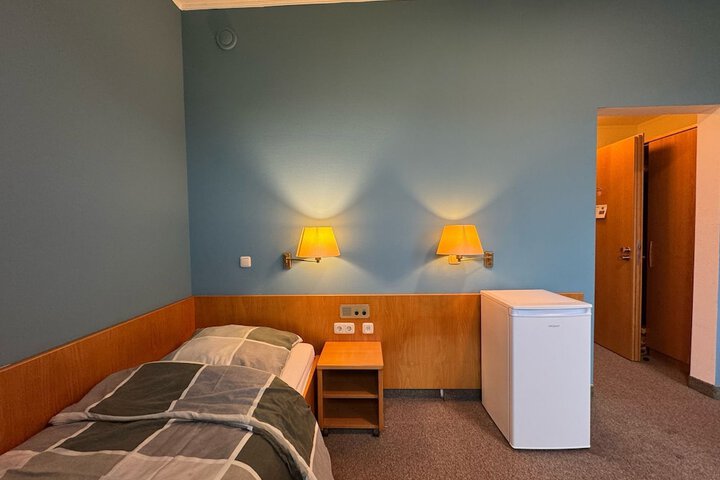 Room 33 of 54