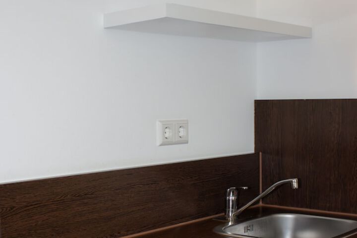 Room 16 of 25