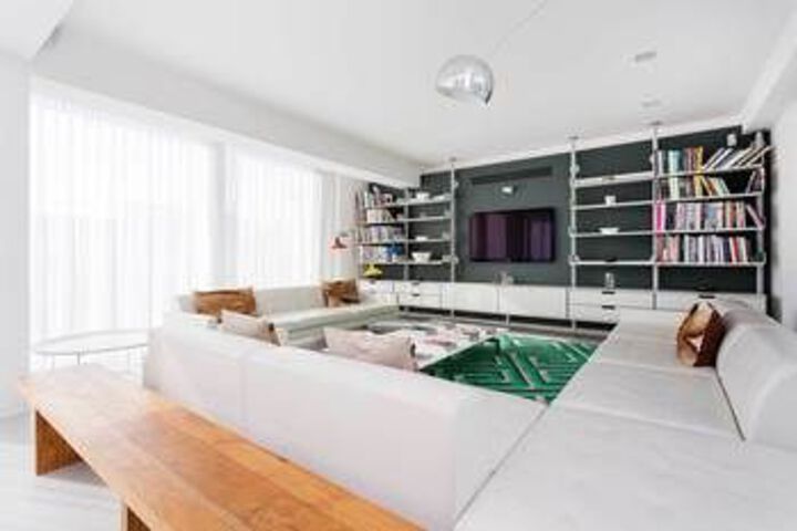 Room 33 of 37